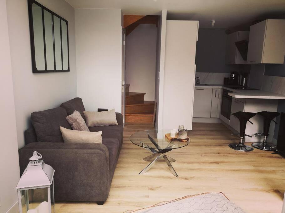 Maison De Ville Chaleureuse Au Coeur De 바이외 외부 사진
